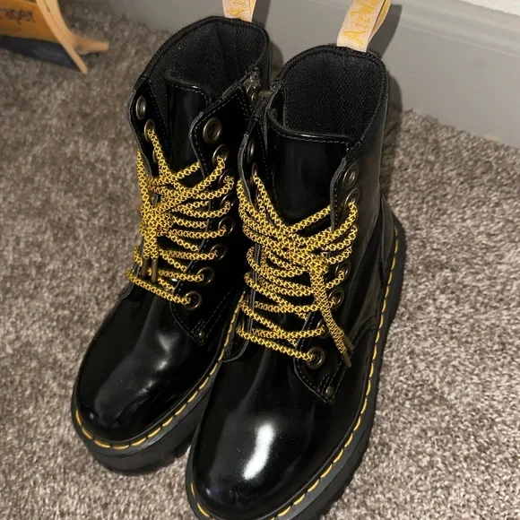 DR. MARTENS Jadon Womens Platform Boots - Picture 2 of 7